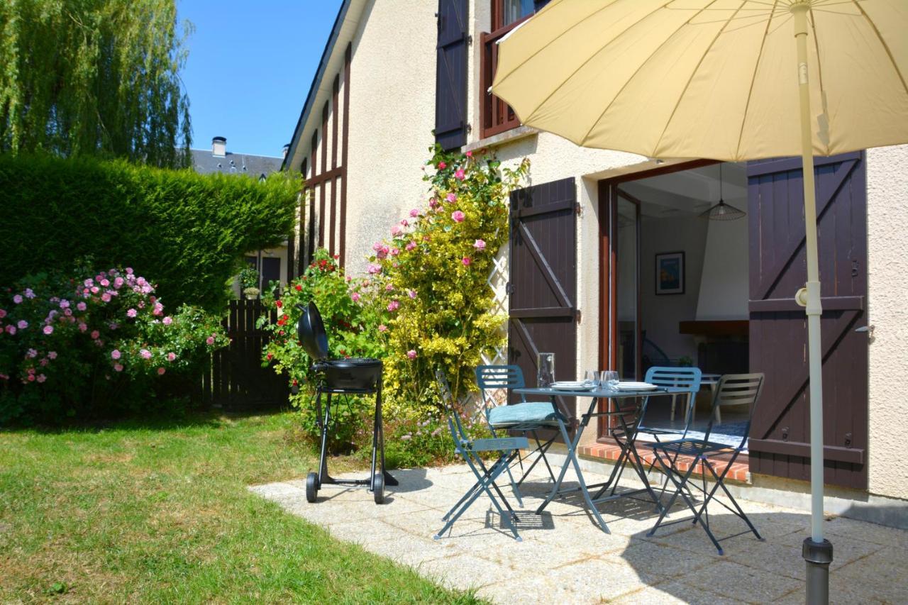 Cottage With Large Garden 15 Minutes Walk From The Beach Villers-sur-Mer Kültér fotó
