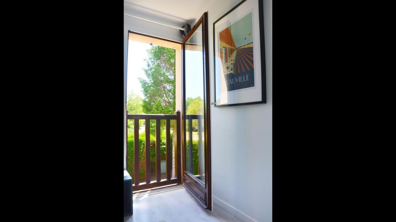Cottage With Large Garden 15 Minutes Walk From The Beach Villers-sur-Mer Kültér fotó